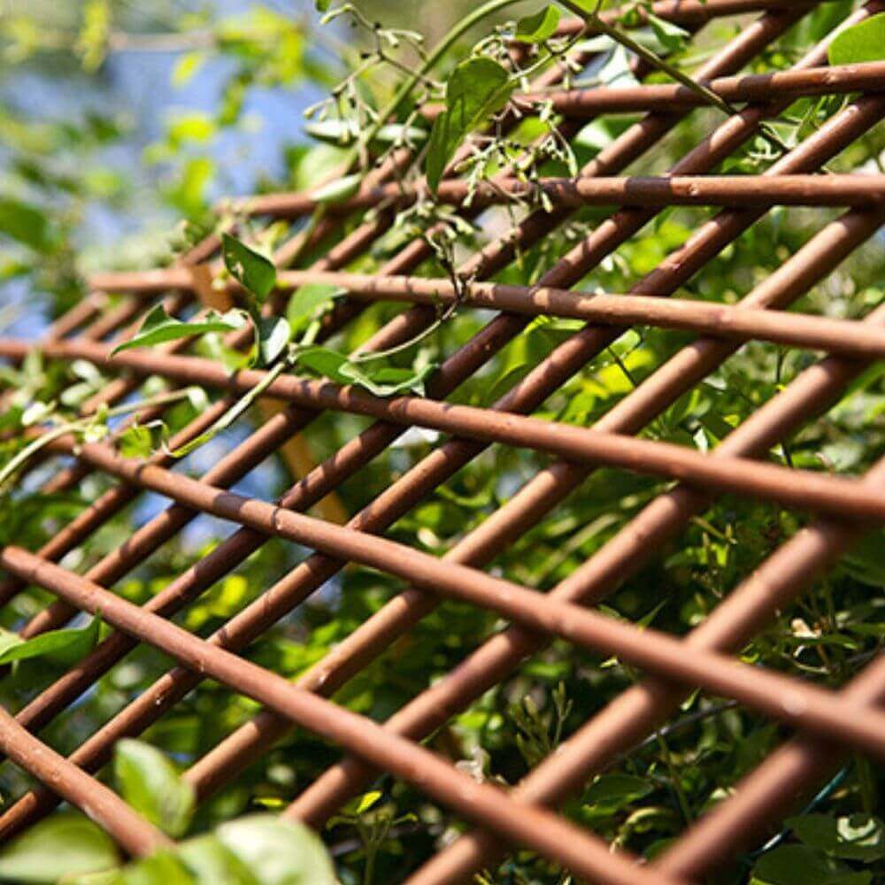 Celosías-decorativas-exterior-terraza-mimbre